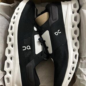 On Running Men's Cloudstratus 12.5